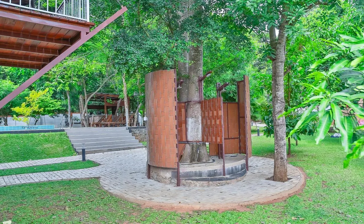 Tepraas Sigiriya Hotel 0*,
